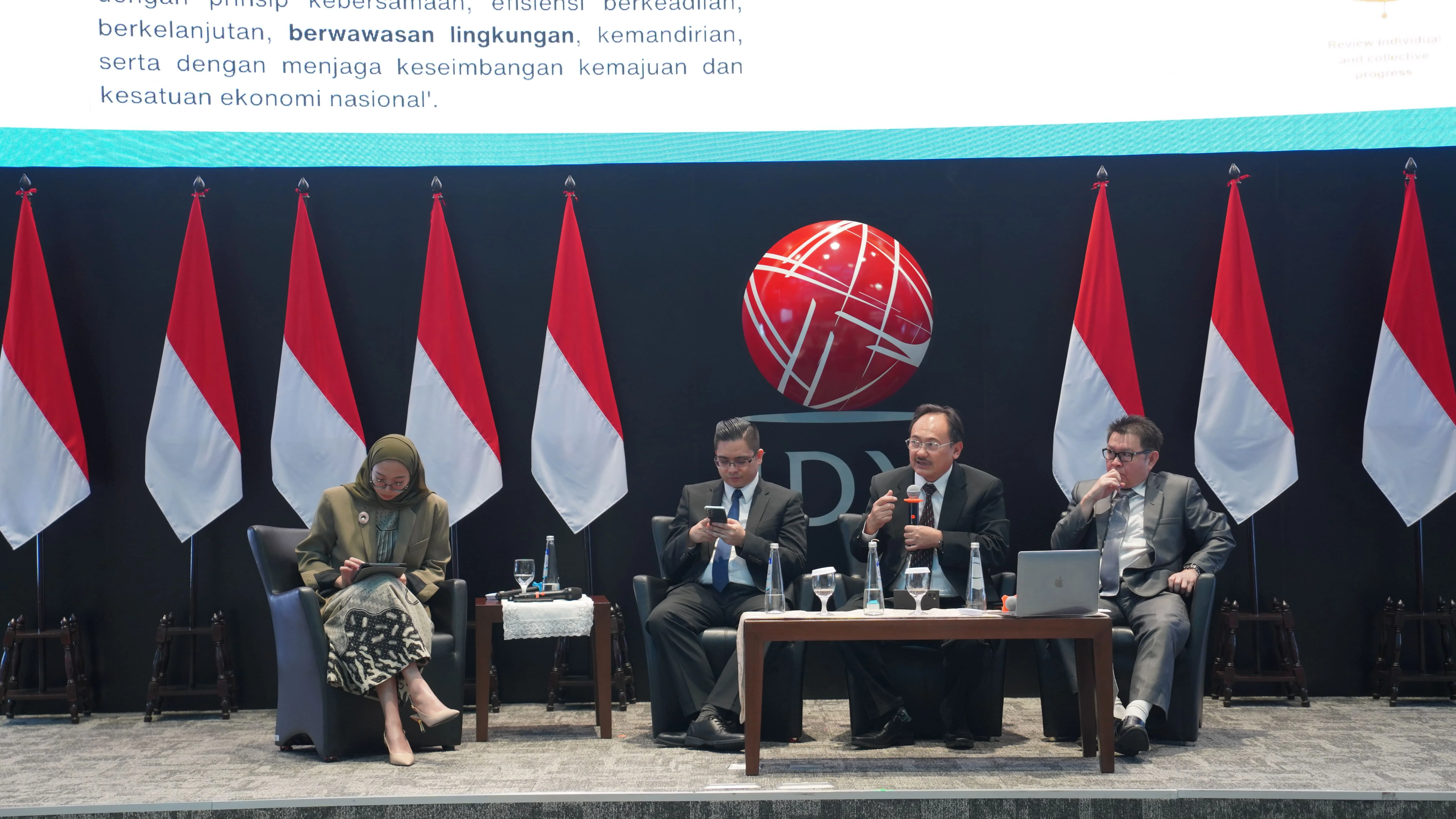 Agenda Panel Diskusi untuk 3 Bidang